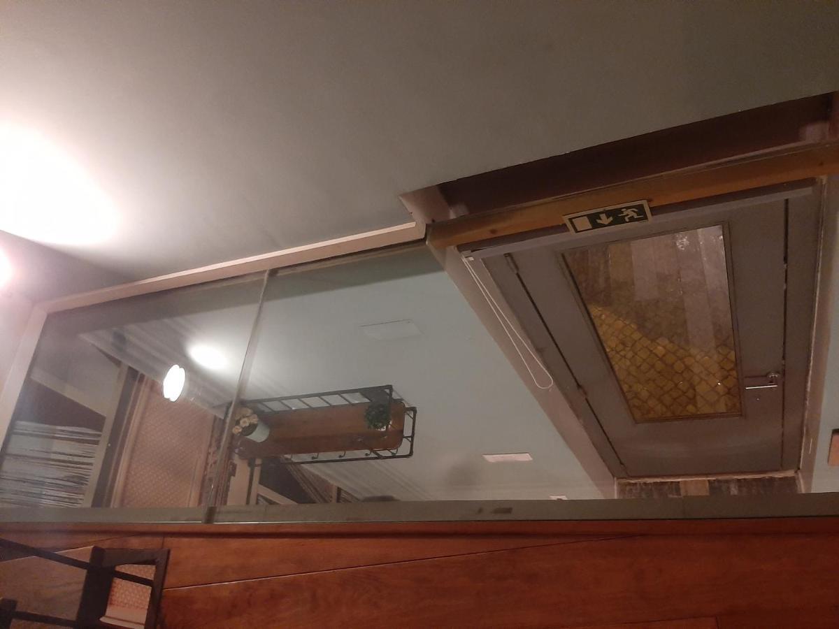 Unique Stylish House In Beautiful Graca Apartment Lisboa Екстериор снимка